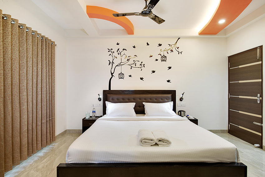 Hotels near Peelamedu